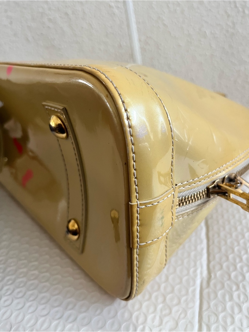 Louis vuitton Alma Vernis bag - Picture 8 of 15